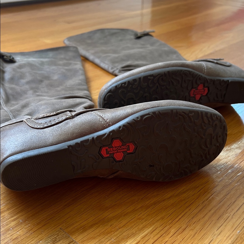 Baretraps Tall Boots - Picture 2 of 5